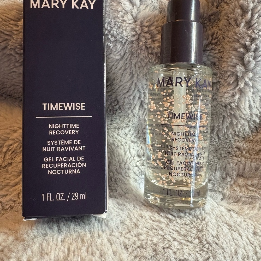 Mary Kay Timewise Nighttime Recovery Gel - Black and Clear
